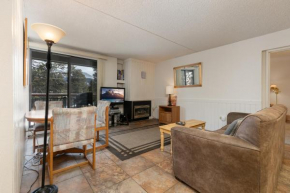 Trails End Mountainside Condo: Ski-In/Out, Downtown Breck Breckenridge